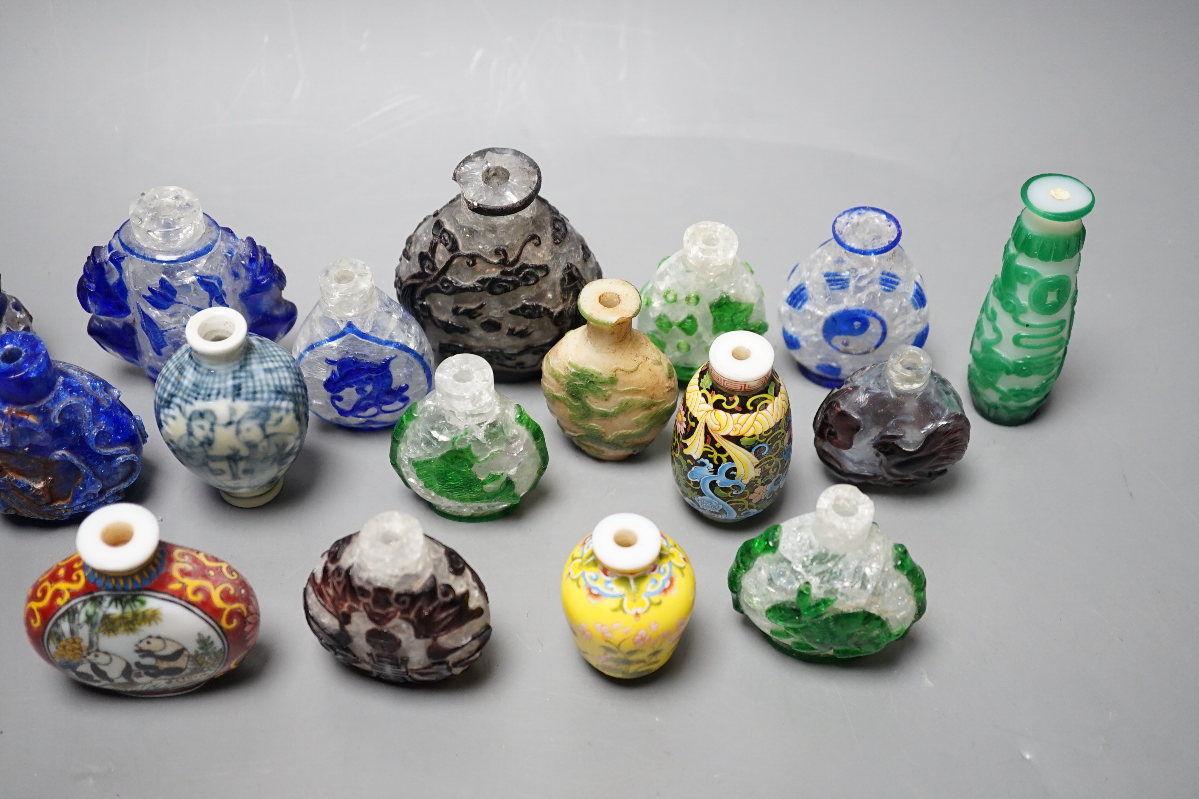 A quantity of mixed Chinese glass scent bottles